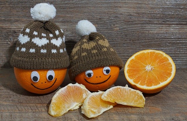 pomeranče s čepicí